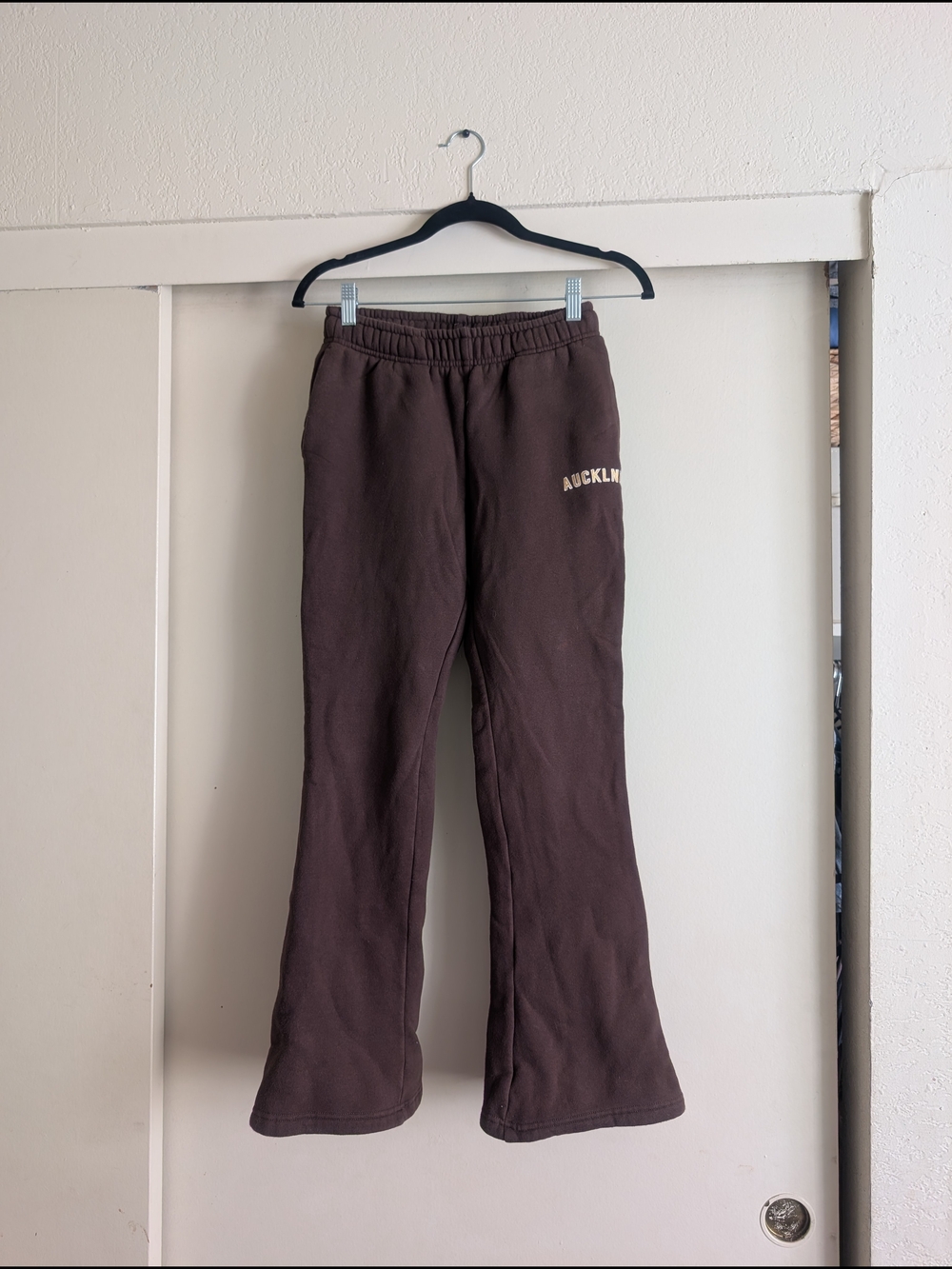 ECHT Brown Flared Workout Joggers with 'Auckland'